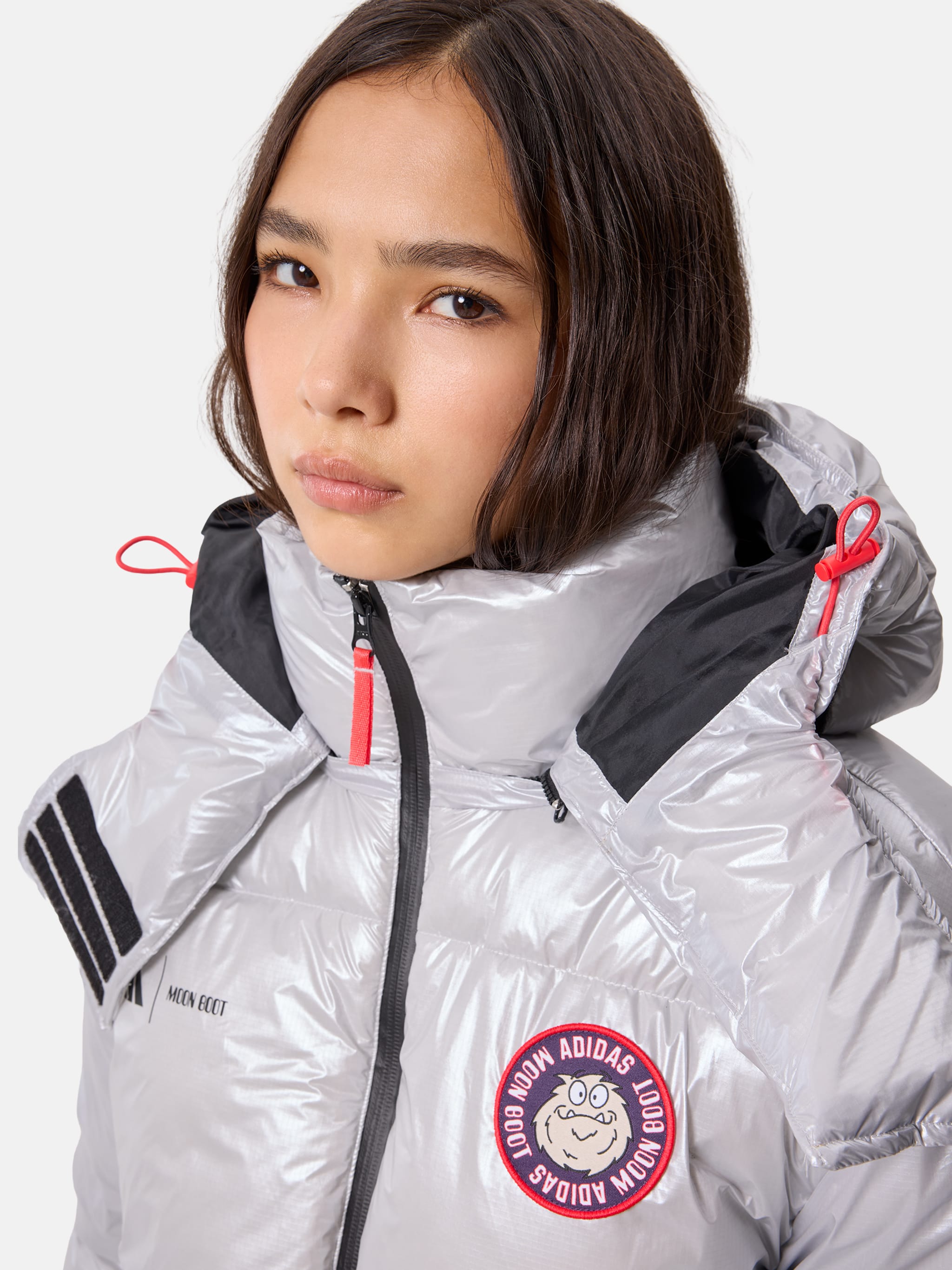 ADIDAS X MOON BOOT SILVER PUFFER JACKA