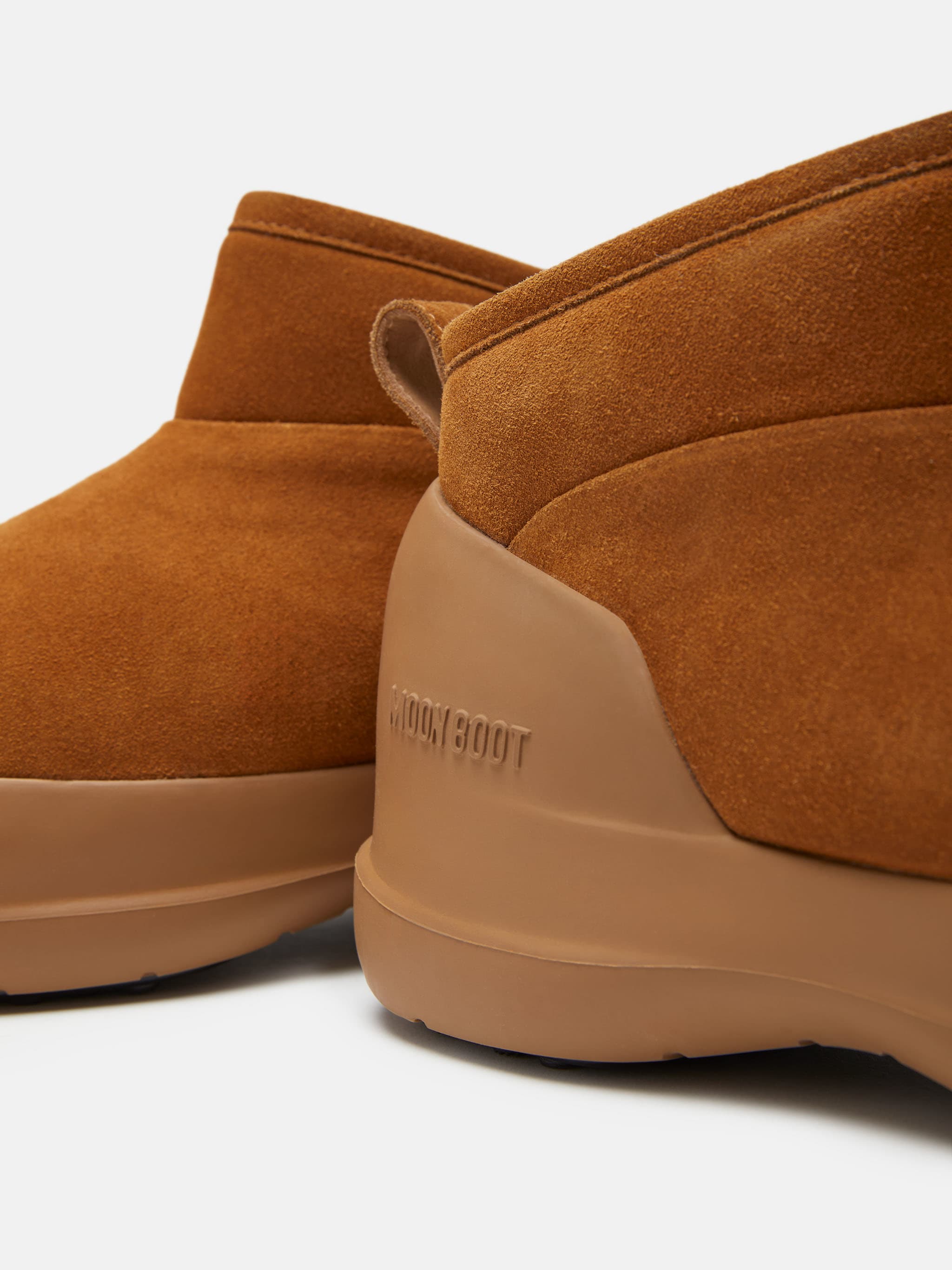 MEZZALUNA BROWN SUEDE LÅGA STÖVLE