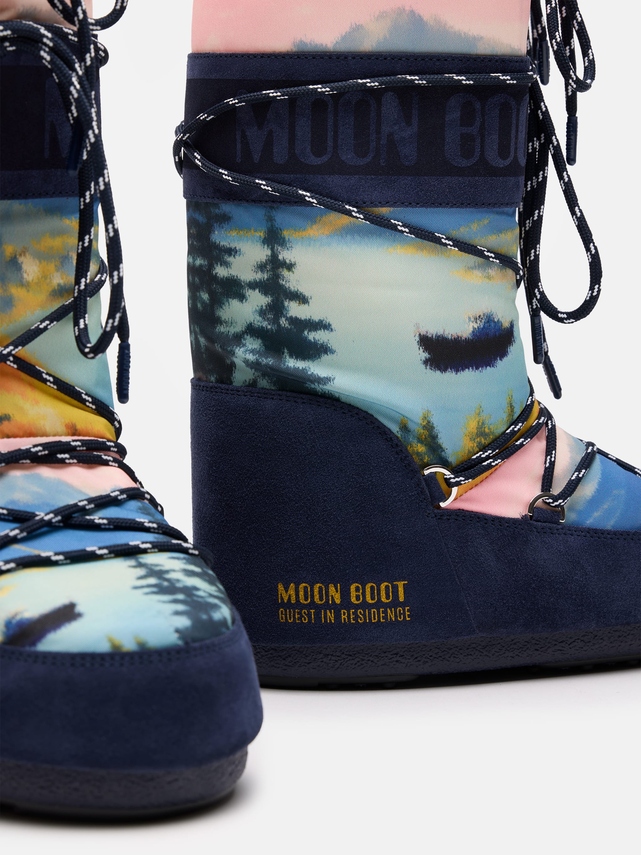 MOON BOOT X GUEST IN RESIDENCE ICON POSTKORT MIDDNATTSKO