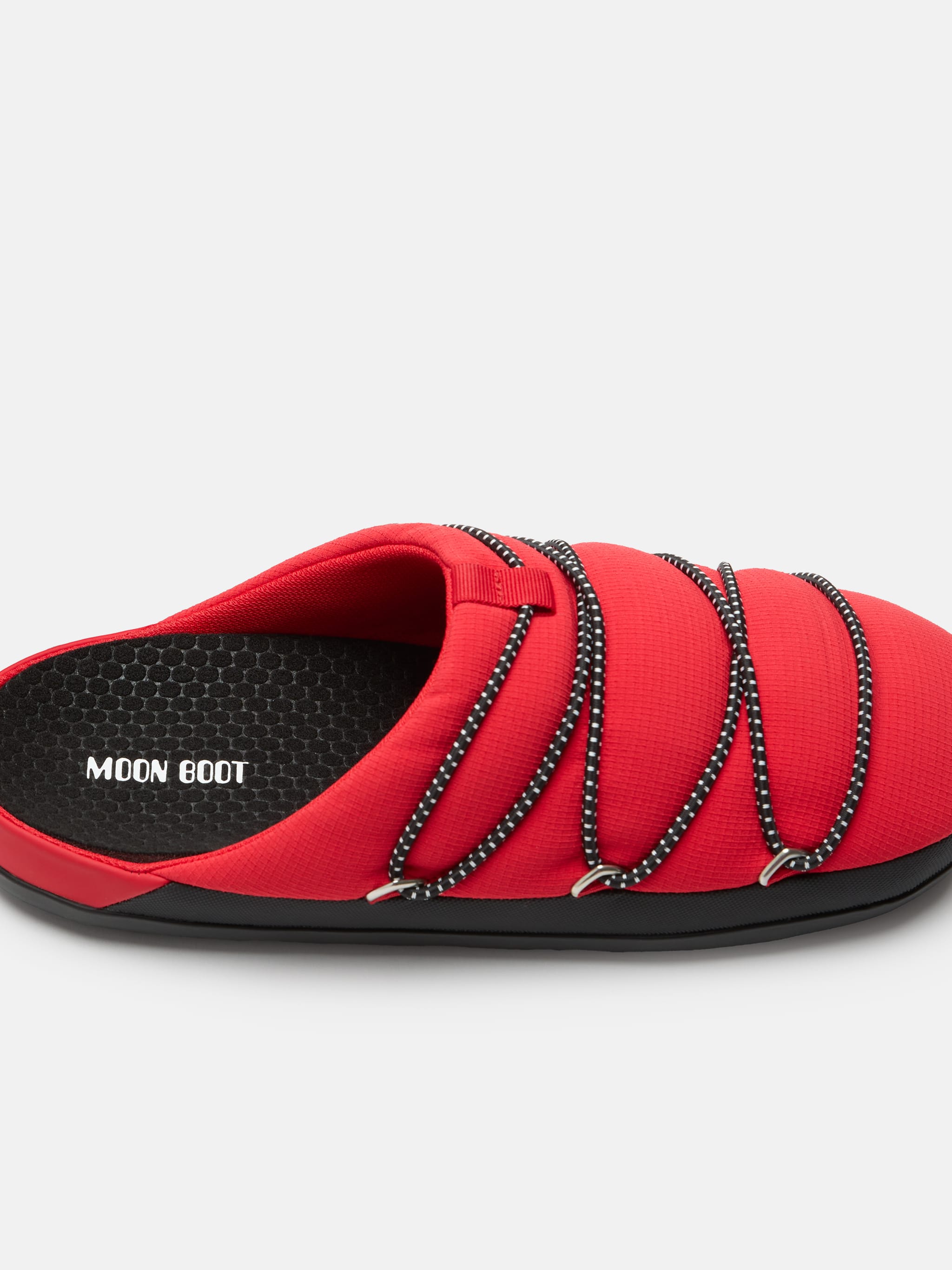 MÖRK RÖD SLIPPER