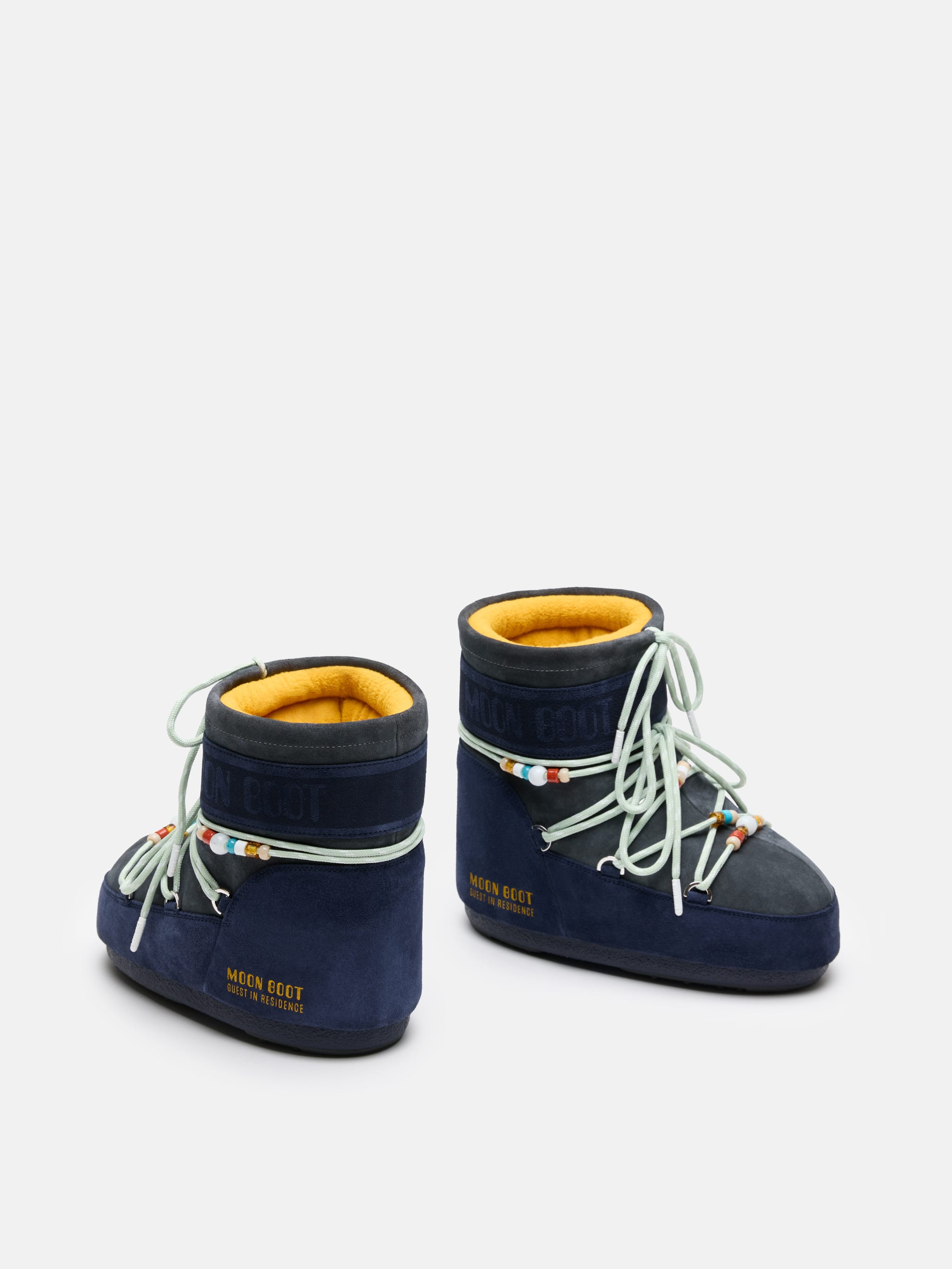 MOON BOOT X GUEST IN RESIDENCE ICON LOW MIDDNATT & GRÅ BEADADE SUEDE STÖVLE