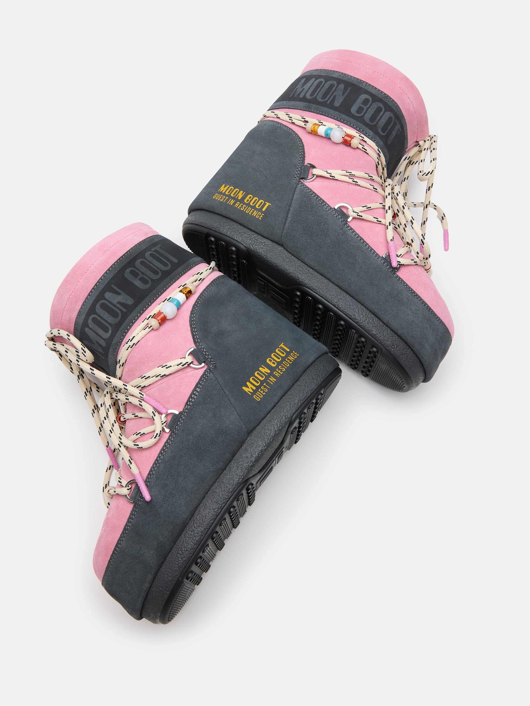 MOON BOOT X GUEST IN RESIDENCE ICON LOW GRÅ & ROSA BEADADE SUEDE STÖVLE