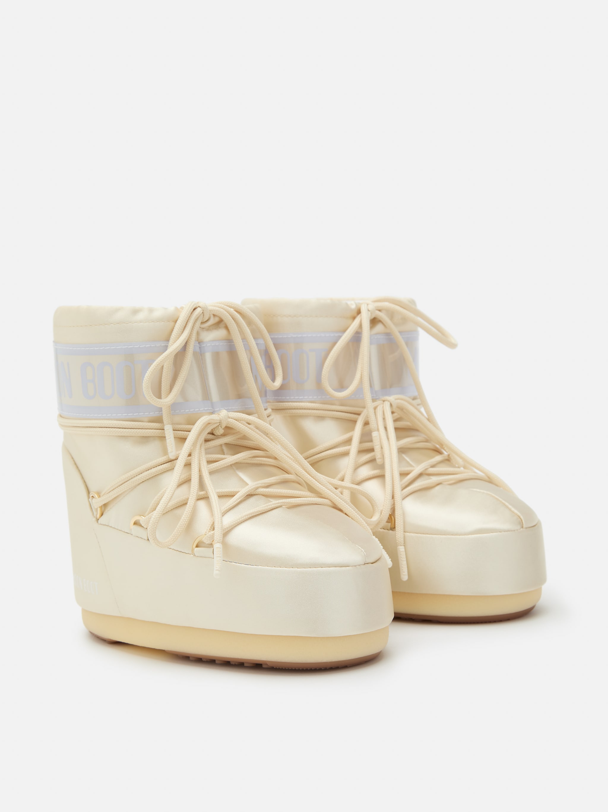 ICON LOW IVORY PEARLY BOOTS